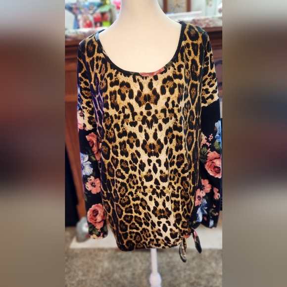 a.gain Tops - a.gain top